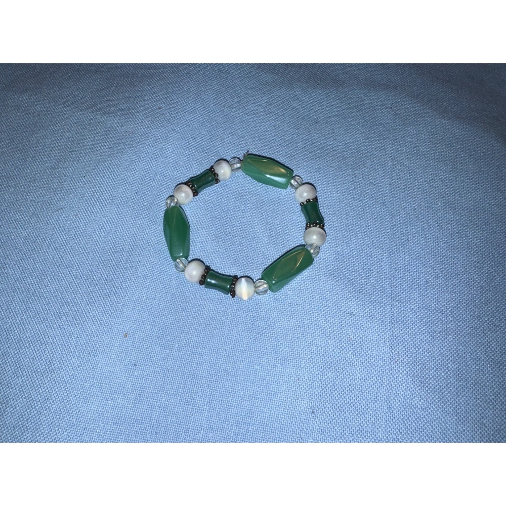 Green White Beaded Stretch Bracelet Faceted Geometric Stones Boho Accessory